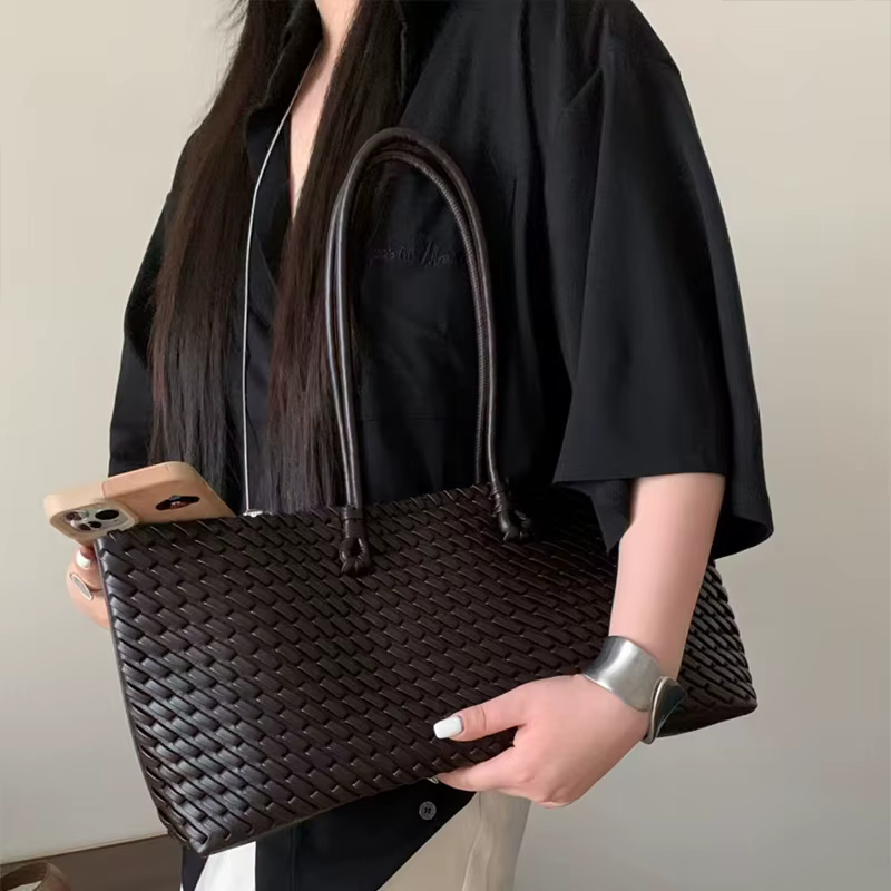 Sac à bandoulière de luxe pour femmes, sac de Shopping tissé exquis, élégant, Simple, grande capacité, poignée supérieure, fourre-tout de banlieue