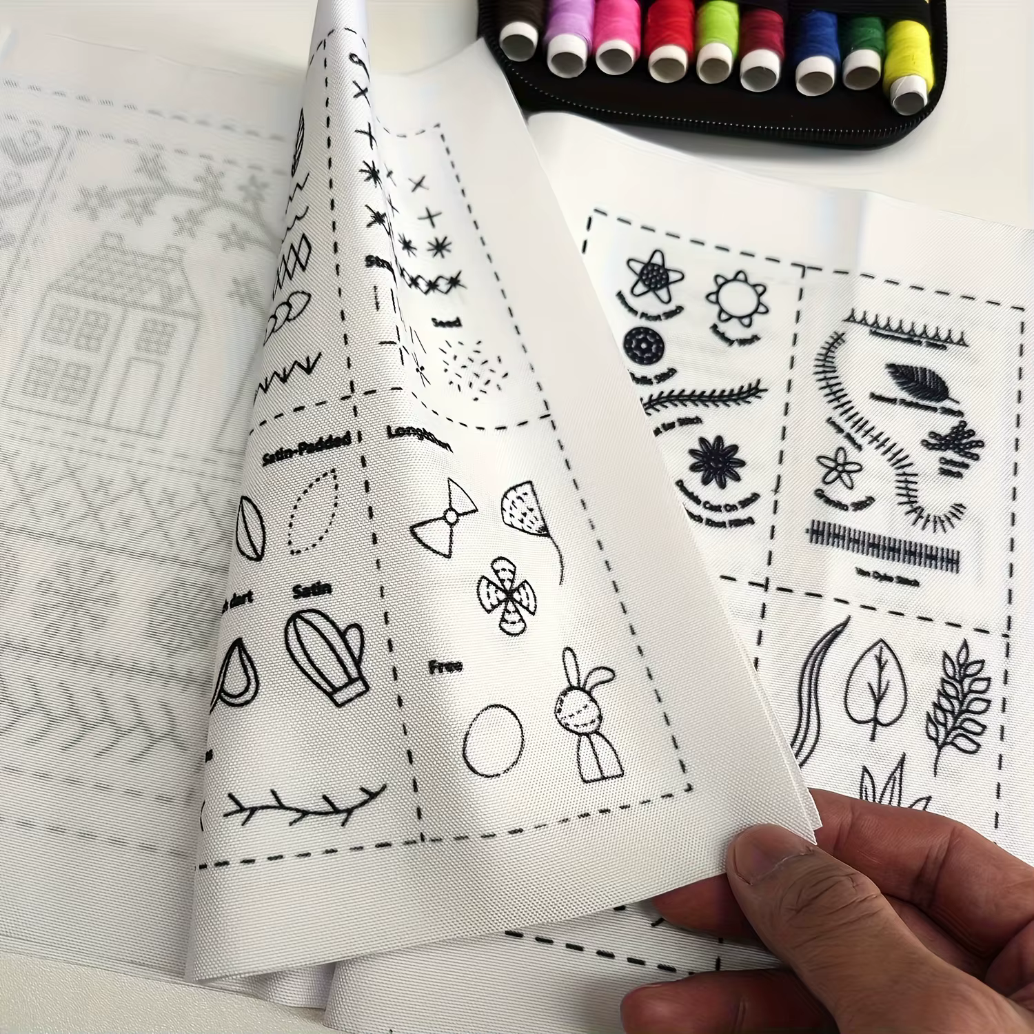 Livre de points de broderie DIY-guide de couture à la main pour débutants, motifs de points de croix, tutoriel de couture avec modèles d'échantillonnage