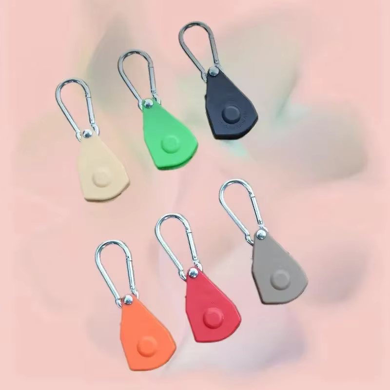 Cintre sécurisé pour corde de tente avec système d'arrimage à cliquet ; Équipement de camping robuste avec engrenages métalliques renforcés et sangle réglable