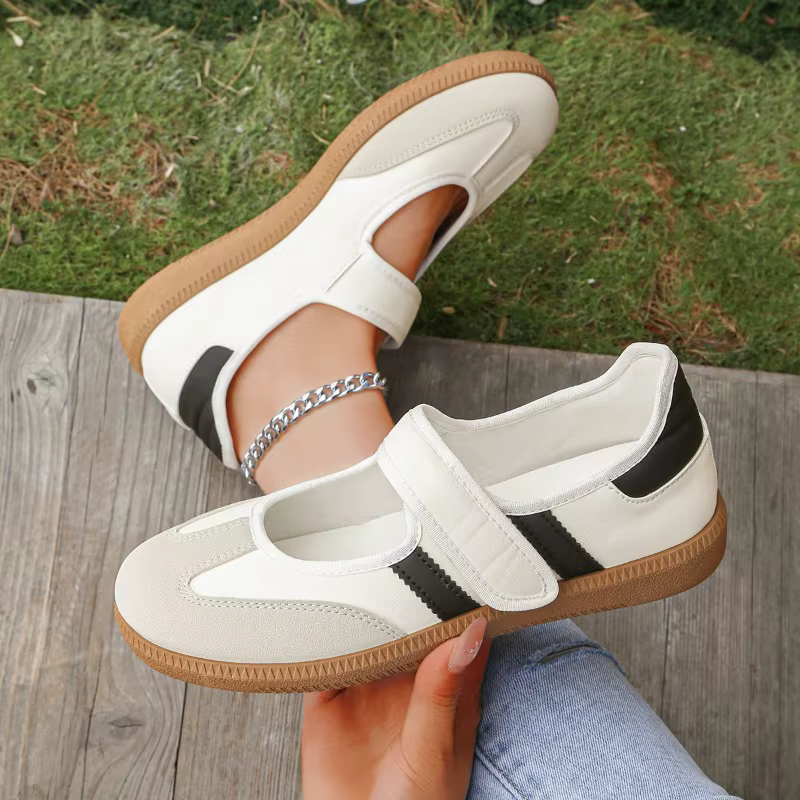 Baskets pour femmes 2026 Nouvelle mode Chaussures de créateur unies à bout peu profond Printemps Automne Mocassins à