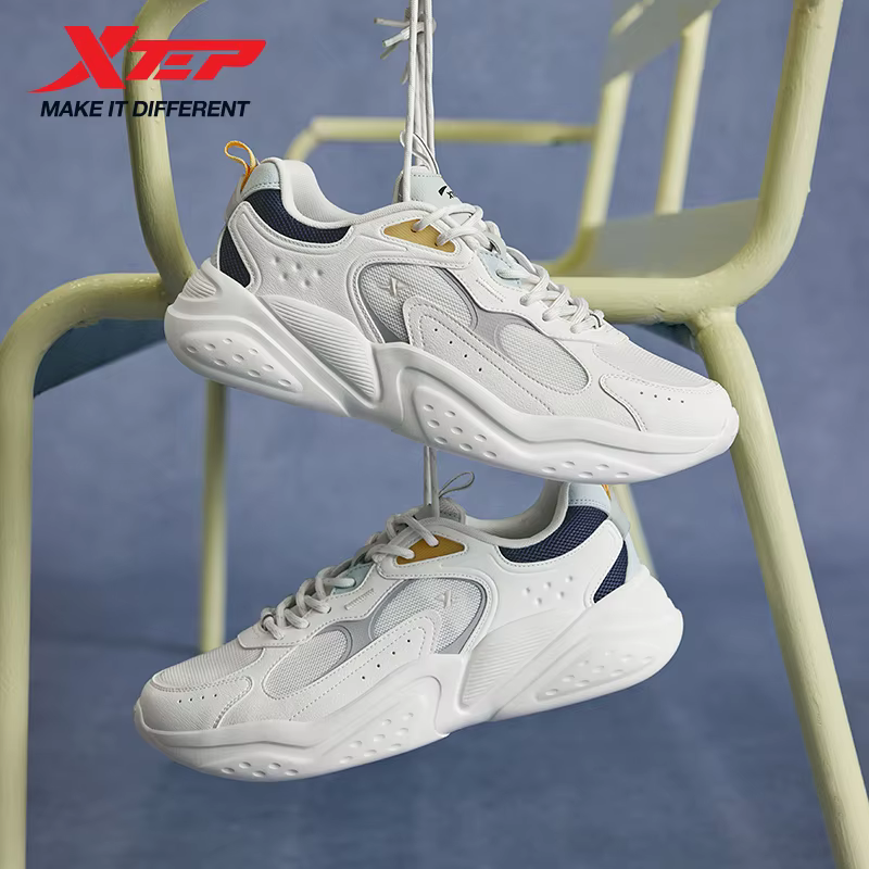 Xtep chaussures de loisirs pour hommes 2025 été léger maille respirant à semelles épaisses rehaussant la hauteur rétro chaussures décontractées 875219320014