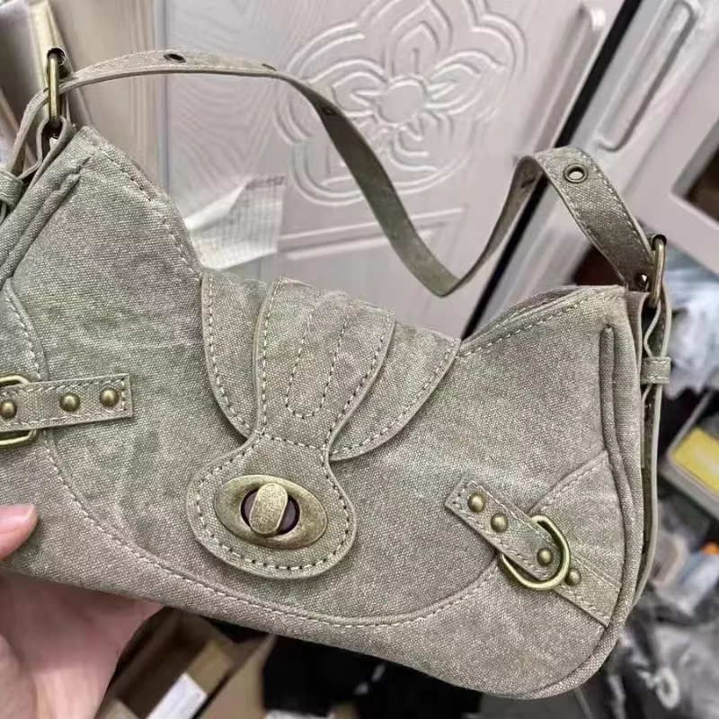 Y2k Vintage sac à bandoulière Style de rue américain Rivets vert toile sac à main gothique Punk Biker Cool Designers sous les bras sac à main