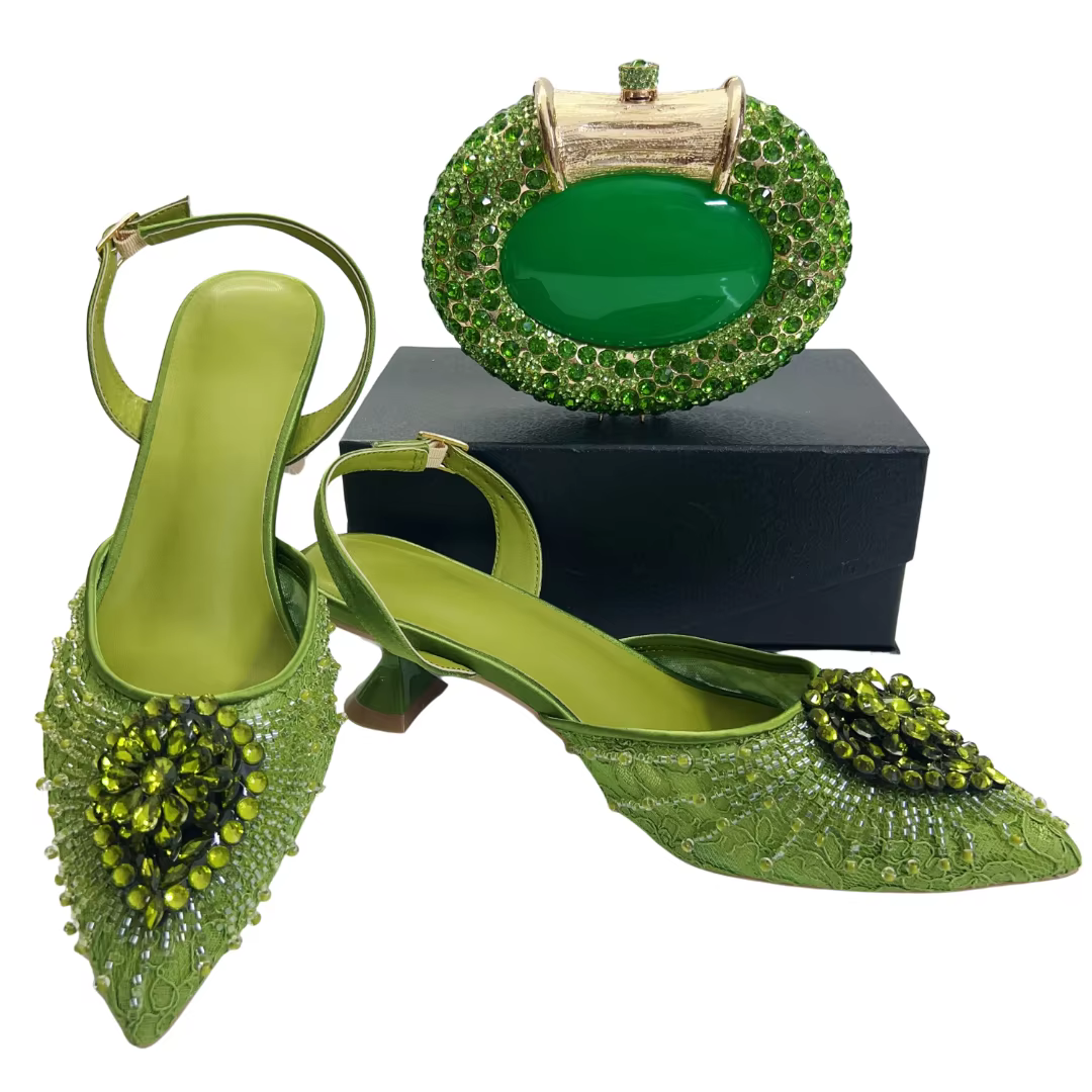 Chaussures de soirée de créateur italien avec pochette assortie pour mariages africains et occasions nuptiales