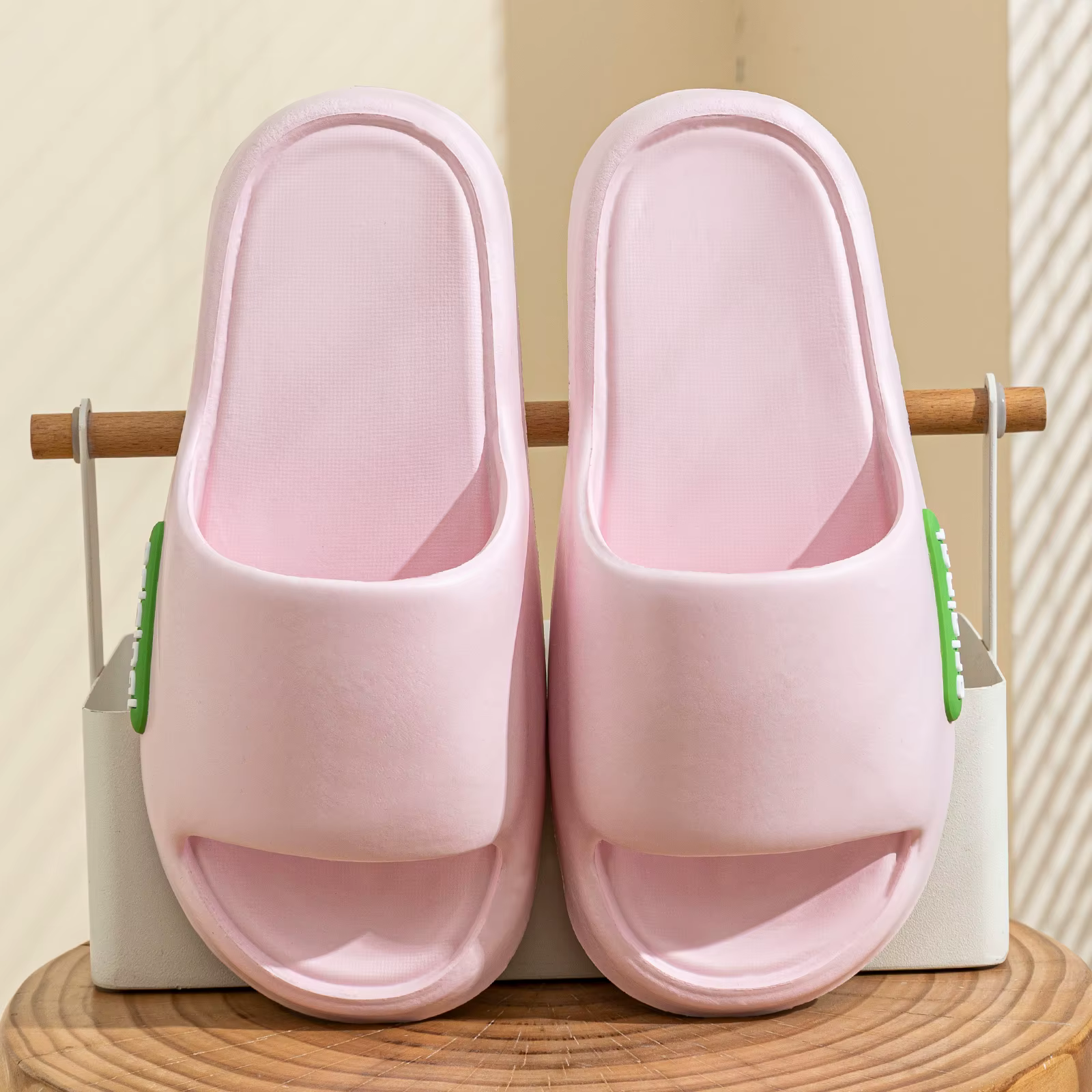Chaussons pour femmes, confortables, légers, été, semelle souple, mode, intérieur, antidérapants, à bout ouvert, respirants, mignons, chaussures de plage