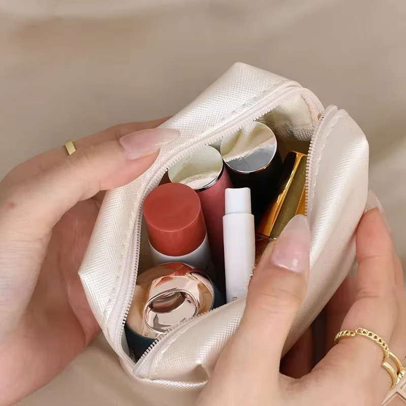 Mini trousse de maquillage pour femmes