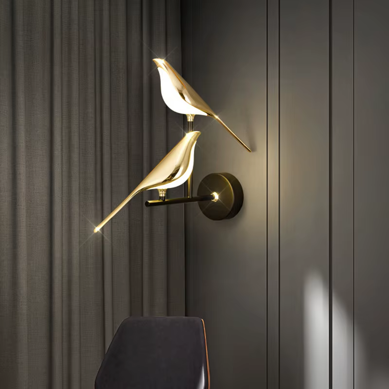 Applique Murale LED Nordique Oiseau Doré Créatif Rotatif pour Salon