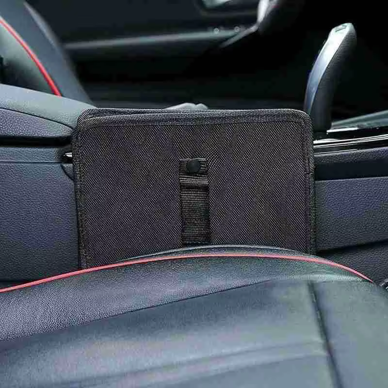 Poubelle de voiture compacte et étanche