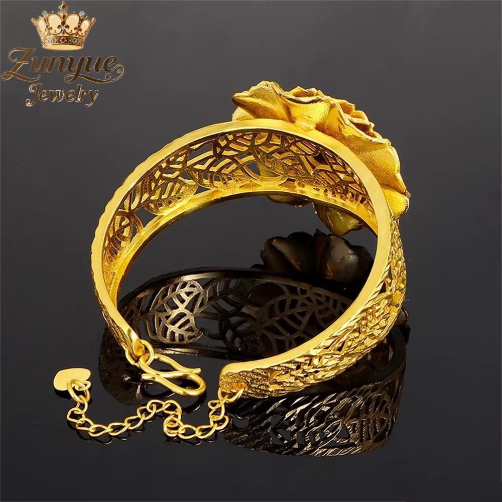 Bracelet tridimensionnel en forme de fleur de pivoine