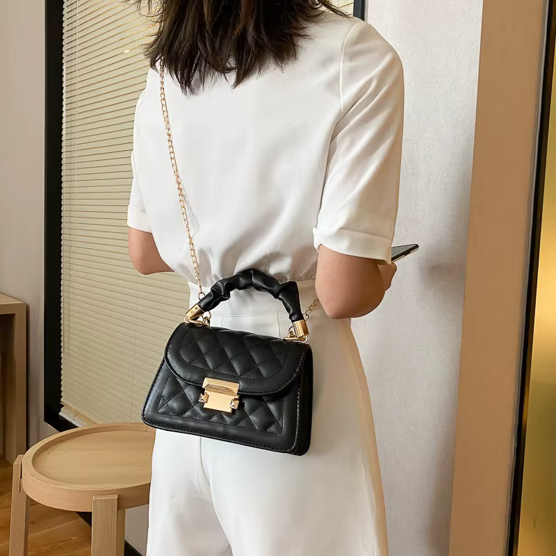 Sac carré compact pour femme, populaire auprès des influenceuses, sac à chaîne classique et simple, sac à main et bandoulière pour le quotidien