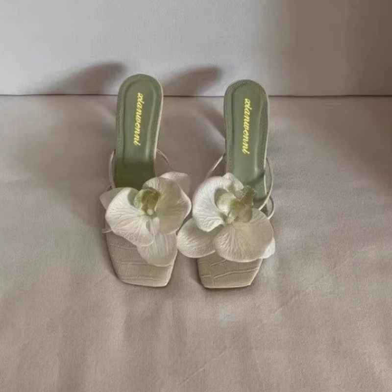 Chaussons pour femmes décontracté à la mode chaussures de haute qualité pour femmes peu profondes femmes sandales fleurs élégantes Design chaussons pour femmes