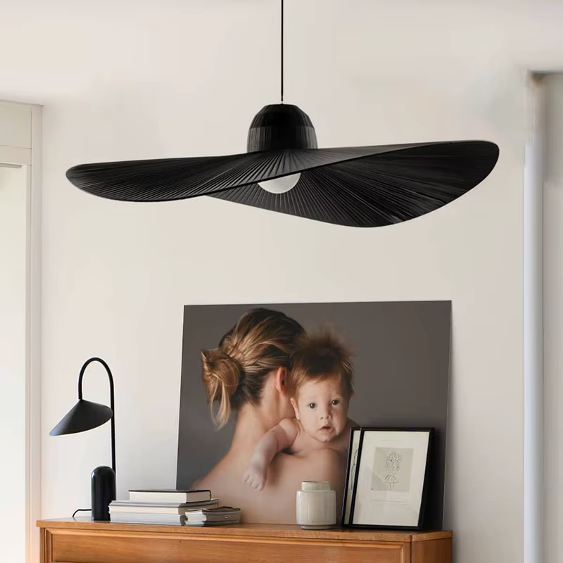Plafonnier LED Suspendu au Design Créatif en Tissu Blanc et Noir, Luminaire Décoratif d'Nik, Idéal pour un Salon, une Chambre à Coucher, une Table à Manger ou un Hôtel