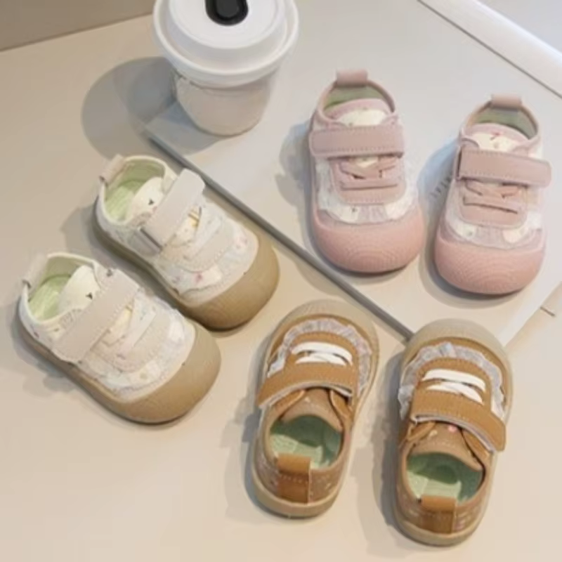 Chaussures d'automne à fleurs pour bébés filles, nouvelles chaussures de sport décontractées à semelles plates et souples, chaussures de marche polyvalentes et élégantes pour enfants