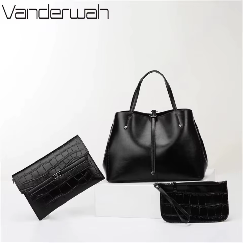Sacs à main et bourses en cuir verni pour femmes