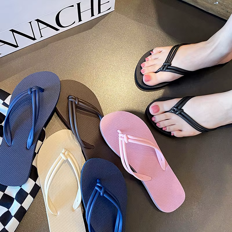 Chaussons pour femmes Mew Fashion 2026, tongs d'été pour femmes, tongs décontractées, sandales plates, tongs plates à bout ouvert, tongs