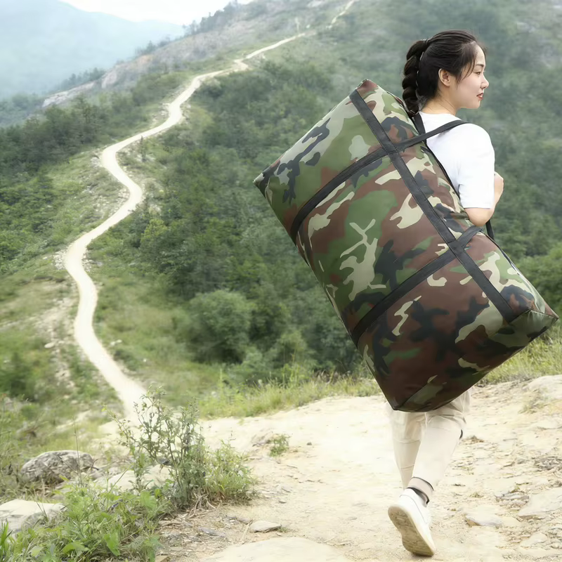 Grand sac de rangement camouflage imperméable et robuste pour le camping