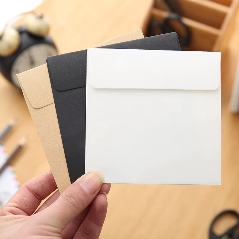100 pièces Mini enveloppes rétro 10x10 cm Style occidental petites enveloppes de rangement vierges noir/blanc pour le bureau et l'école