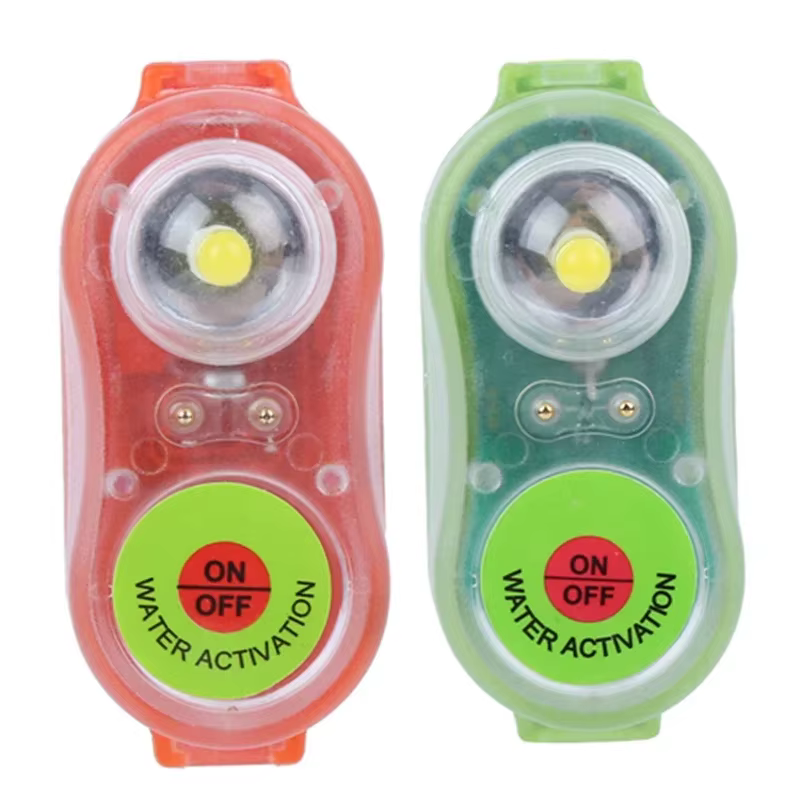 Lampe de gilet de sauvetage à LED activée par l'eau de mer