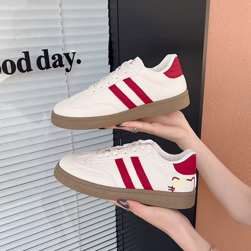 Baskets blanches chics de Style coréen pour femmes, chaussures d'entraînement décontractées à la mode pour tous les jours, à enfiler, avec broderie de chat mignon, toutes saisons, 2025