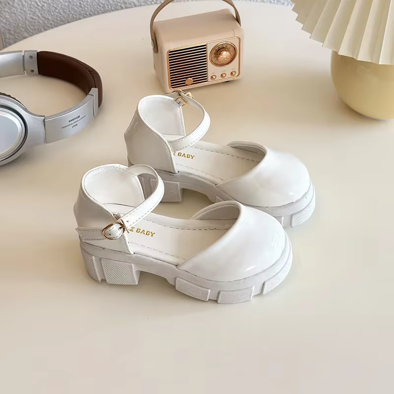 Chaussures en cuir coordonnantes pour enfants