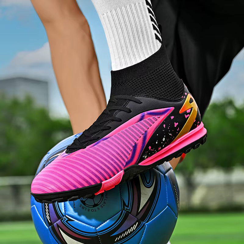Nouvelles chaussures de football pour hommes, chaussures de sport, chaussures de futsal à cheville haute, chaussures de football de haute qualité, antidérapantes pour intérieur et extérieur, ultralégè