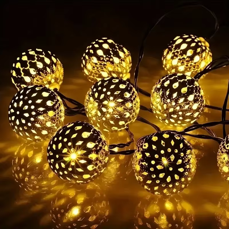 Lampe boule marocaine en fer forgé avec bande LED et guirlande solaire