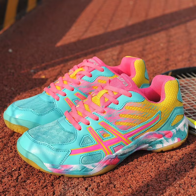 Chaussures de Badminton pour hommes et femmes, légères, respirantes, antidérapantes, résistantes à l'usure, Tennis de Table, chaussures de sport d'intérieur