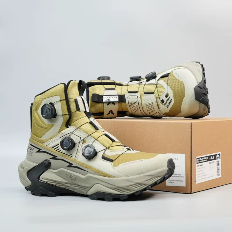 Chaussure de randonnée mi-montante de marque originale