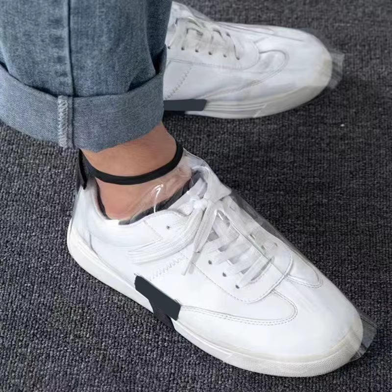 Couvre-chaussures, outils de coupe de cheveux