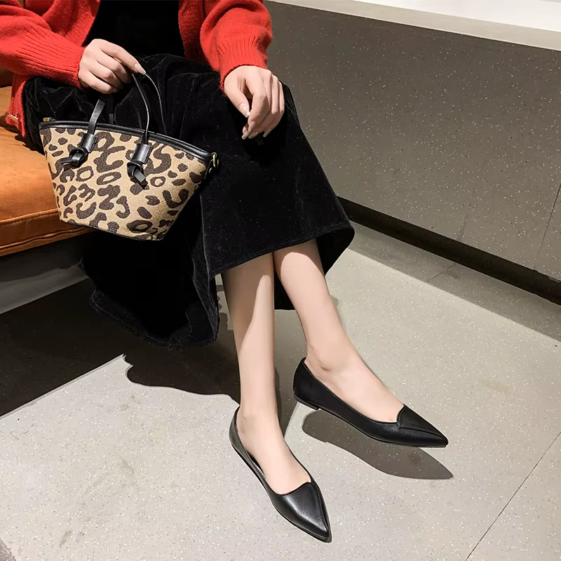 Chaussures à enfiler pointues pour femmes, mocassins confortables pour dames, chaussures bateau jaunes, chaussures plates d'automne, mode d'été