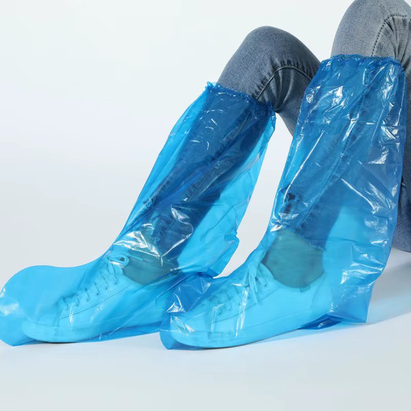 Surchaussures jetables imperméables longues en plastique