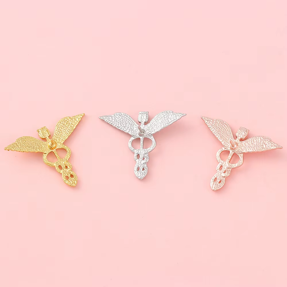 1 Ensemble d'accessoires de commerce extérieur : Broche aile personnalisée