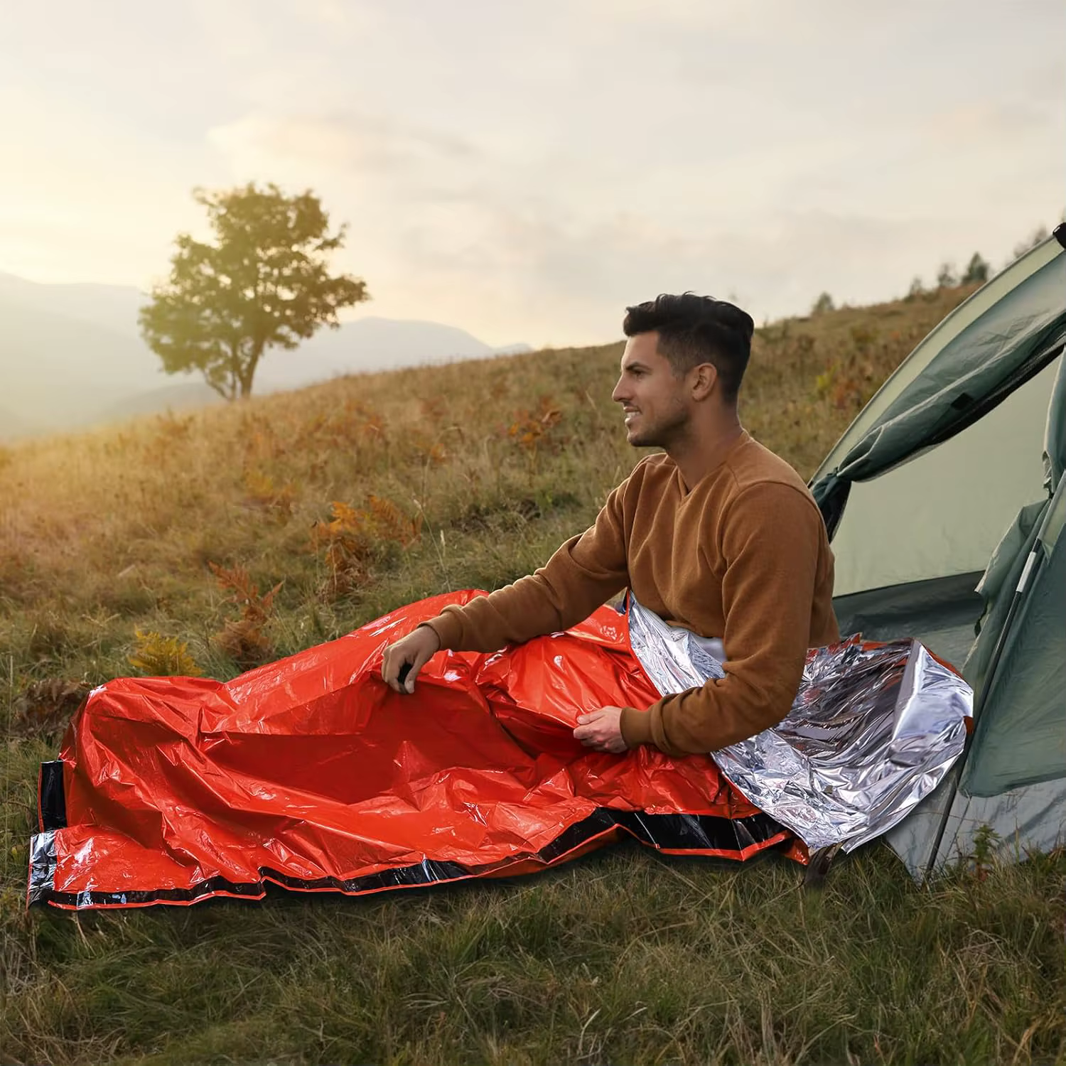 Sac de couchage chaud d'urgence compact et léger - imperméable