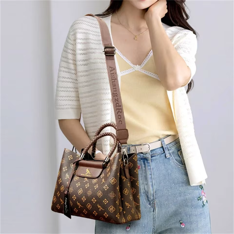 Sac à Main Élégant avec Poignée Unique pour Femme, Design avec un Motif Minnie, NikSpacieux, Sangle Réglable, Fonctionnalité