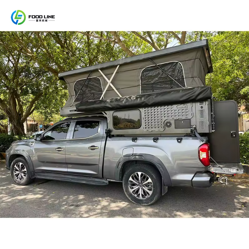 Tente de camping pliable sur le toit de camion