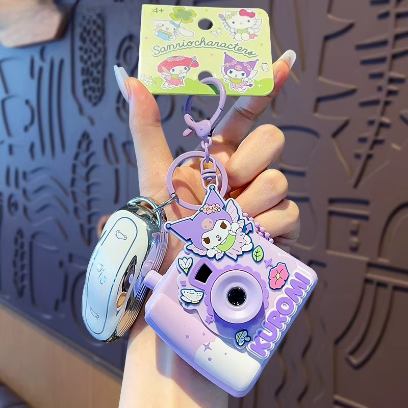 Breloque de sac Kuromi, figurine mignonne de personnages de dessins animés Kawaii, porte-clés durable en PVC, accessoire de sac à dos, cadeau pour les fans, vente en gros