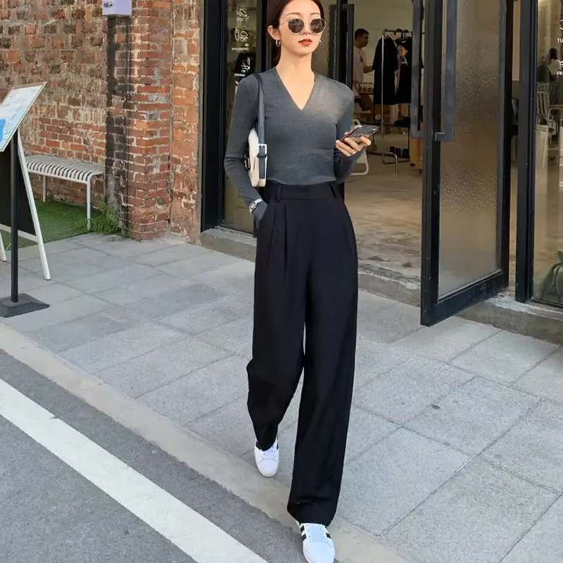 Pantalon marron à jambes droites avec poches pour femme
