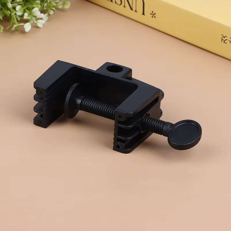 Lampe de table universelle en porte-à-faux avec pince