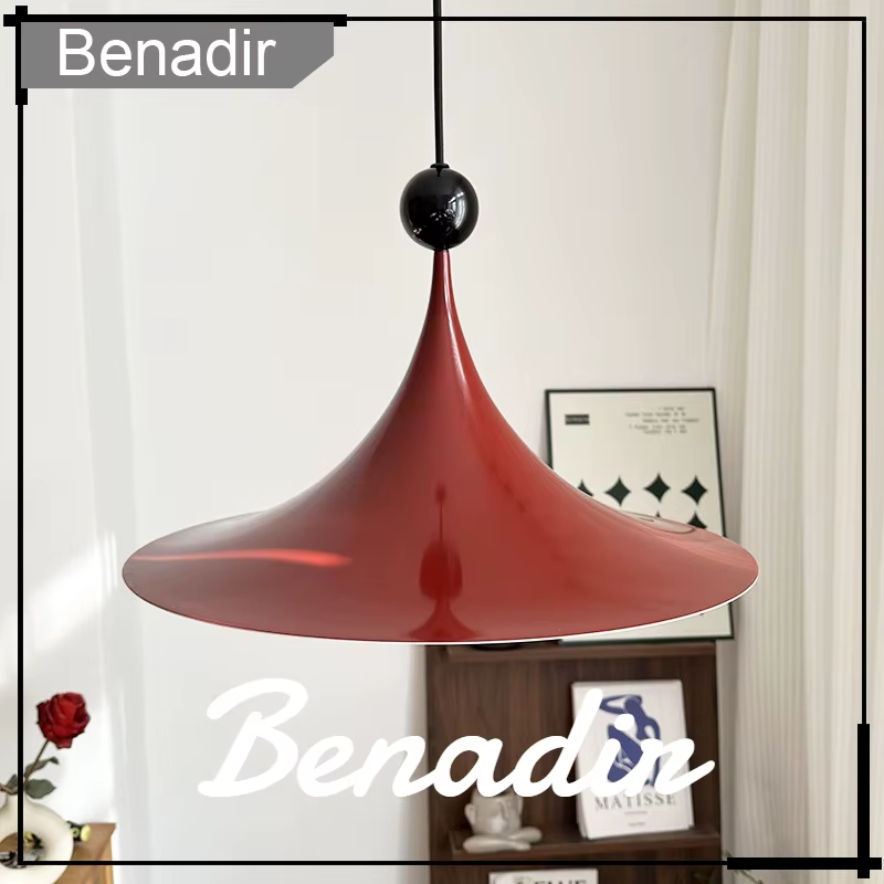 Lampe suspendue en forme de corne