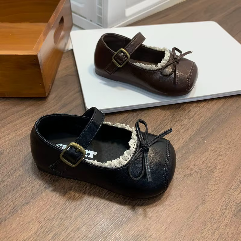 Chaussures de marche pour bébé, nœuds simples et élégants, chaussures plates pour filles, semelle souple, chaussures en cuir pour enfants, antidérapantes, tendance, modèle 2026, neuves