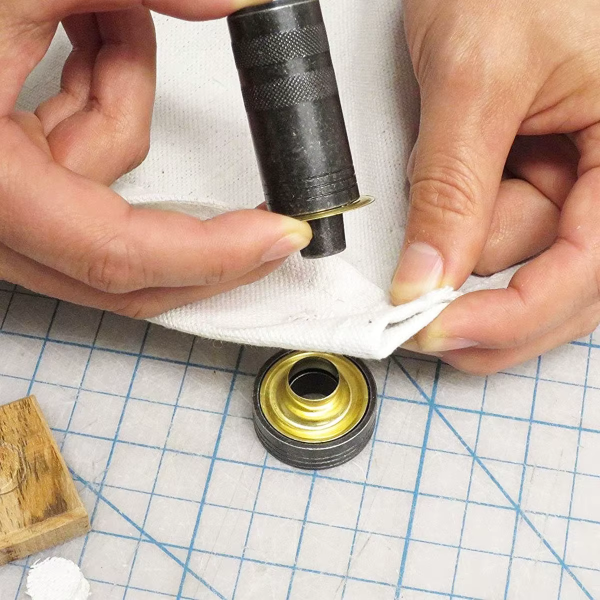 Kit d'outils pour œillets 10/12mm, 100 pièces, avec poinçon et rondelles, œillets dorés et argentés, sac de rangement pour bâches, tentes en cuir et toiles