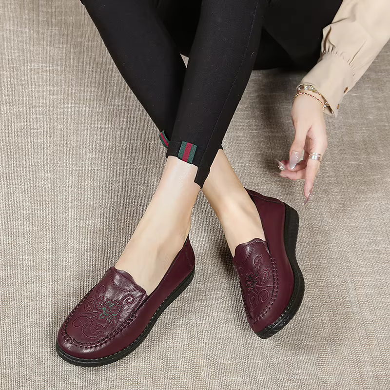 Chaussures en cuir confortables pour femmes, mocassins rétro brodés de fleurs, semelle compensée souple antidérapante, chaussures décontractées pour tous les jours