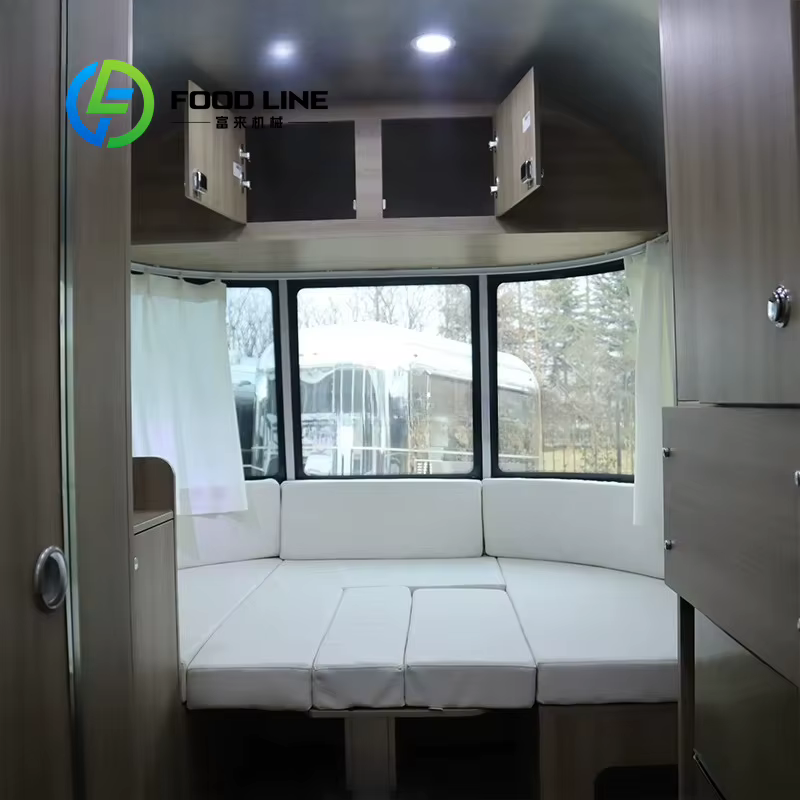 Remorque de Camping tout-terrain en aluminium personnalisée de 5m avec cuisine de tente pour les voyages en plein air