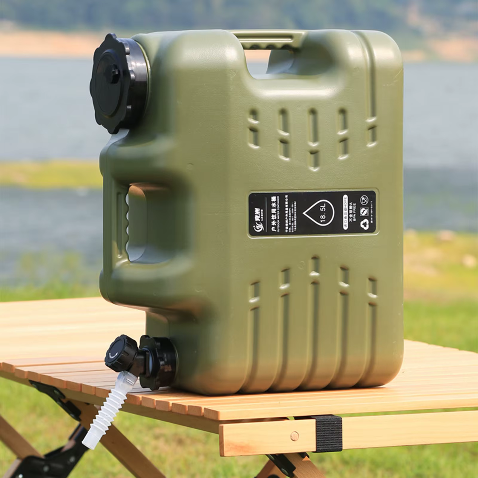 Récipient à eau de camping avec stockage de bouteille d'eau