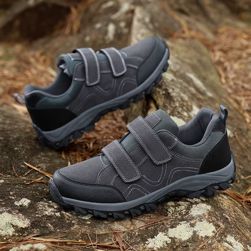 Nouvelles chaussures de randonnée pour hommes