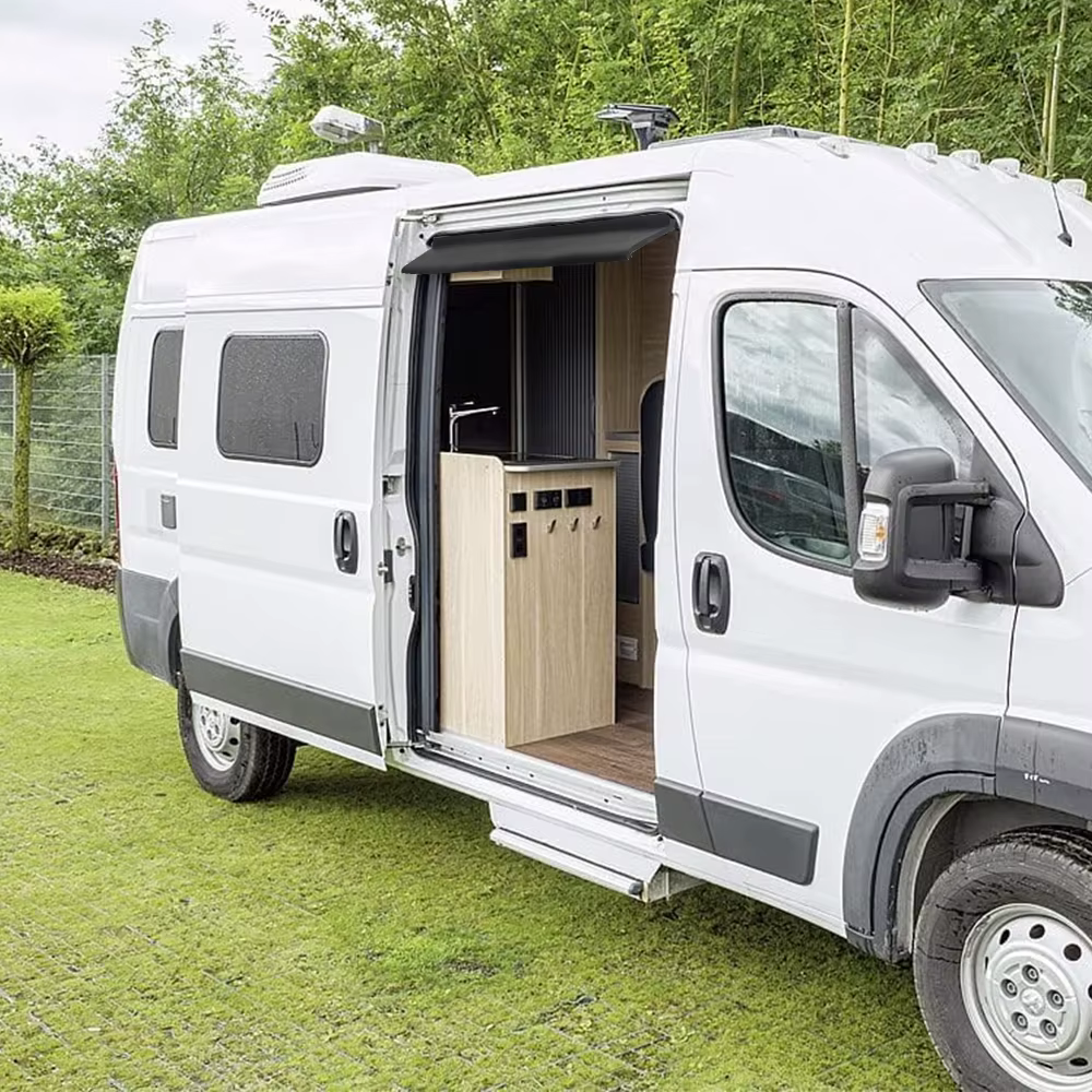 Déflecteur de pluie pour caravane
