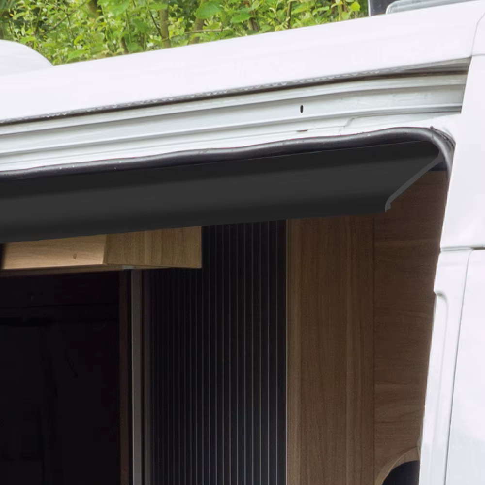 Déflecteur de pluie pour caravane