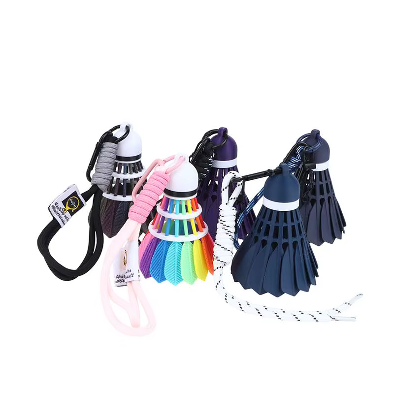 Porte-clés de badminton coloré élégant (1 pièce) – Pendentif sportif pour sac à dos, bureau, décoration pour passionnés