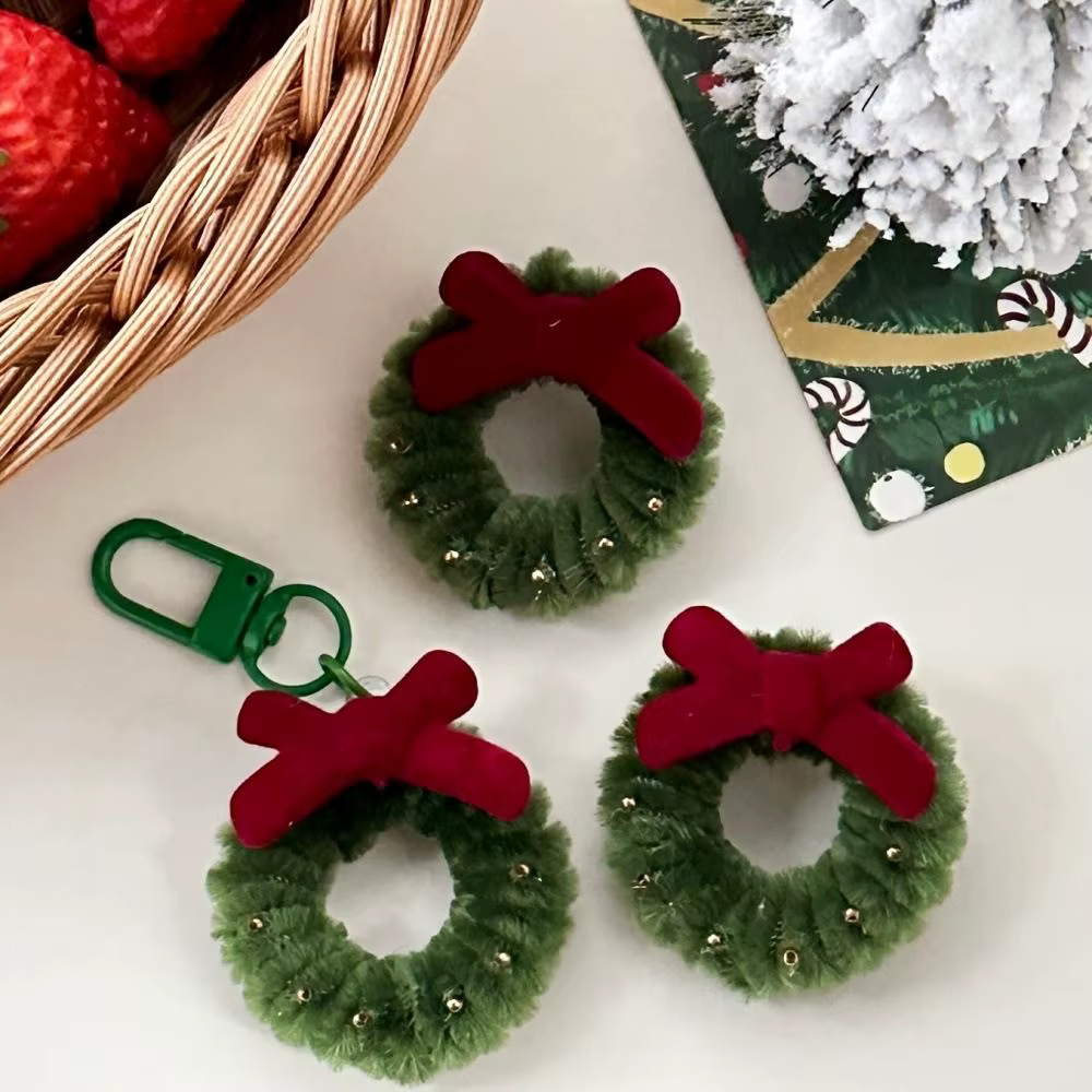 Pendentif de noël de dessin animé Kawaii, Mini couronne d'arc rouge, porte-clés, breloques, cadeau du nouvel an, broche de noël, accessoire suspendu