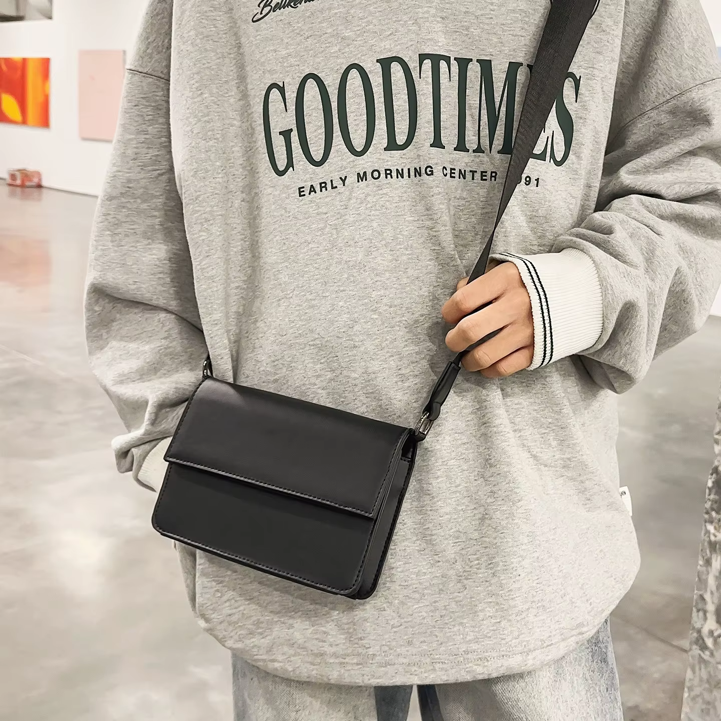 Sac à bandoulière minimaliste noir à rabat pour hommes et femmes, sac décontracté unisexe en cuir PU, sac à dos tendance