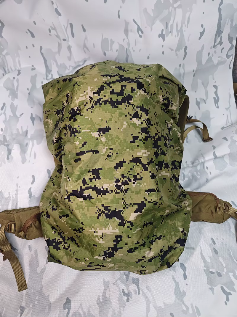 Housse imperméable pour sac à dos d'extérieur 20-100L AOR1/AOR2